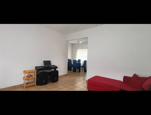2 BEDROOM TOWNHOUSE FOR SALE IN HORIZON VIEW